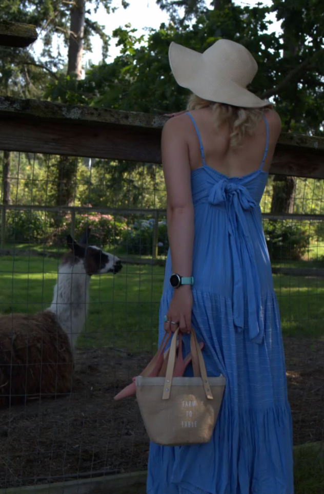 Petite Bucket Bag in Natural
