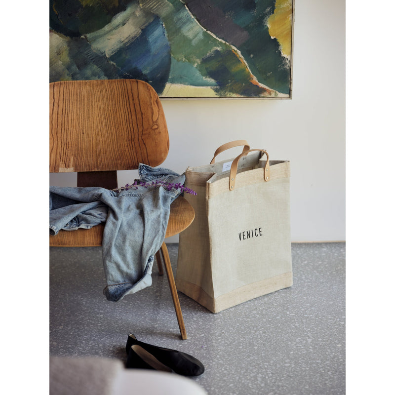 Petite Market Bag in Dove with Strap