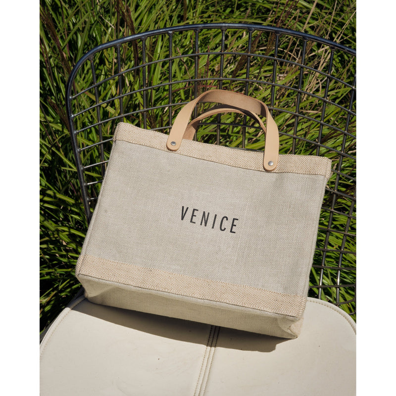 Petite Market Bag in Dove with Strap